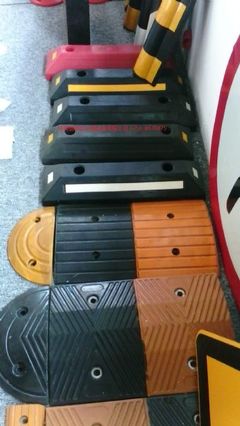 珠海道路停車場(chǎng)劃線與交通設(shè)施批發(fā)安裝服務(wù)——珠海捌柒伍交通專業(yè)解決方案